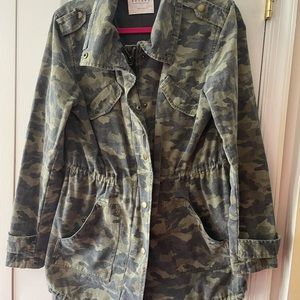 Velvet by graham spencer camo jacket